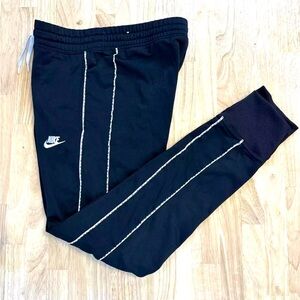 Nike Sportswear Big Kids Girls XL High-Waisted Track pants DD6302